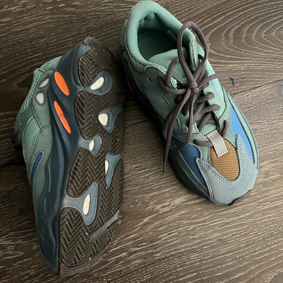 Yeezy boost 700 - Picture 3 of 7